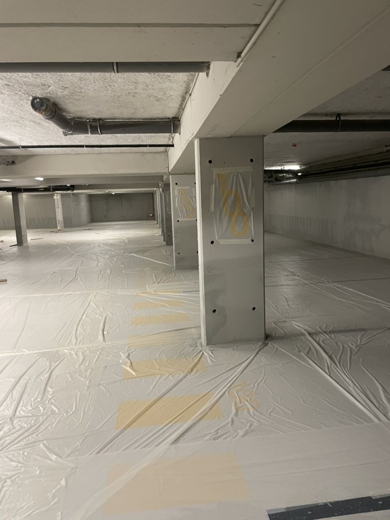 Parking souterrain — sol époxy