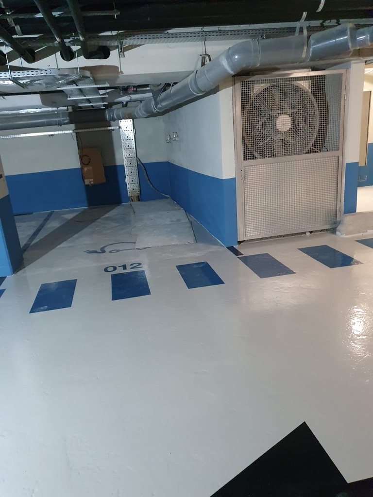 Parking souterrain — sol époxy