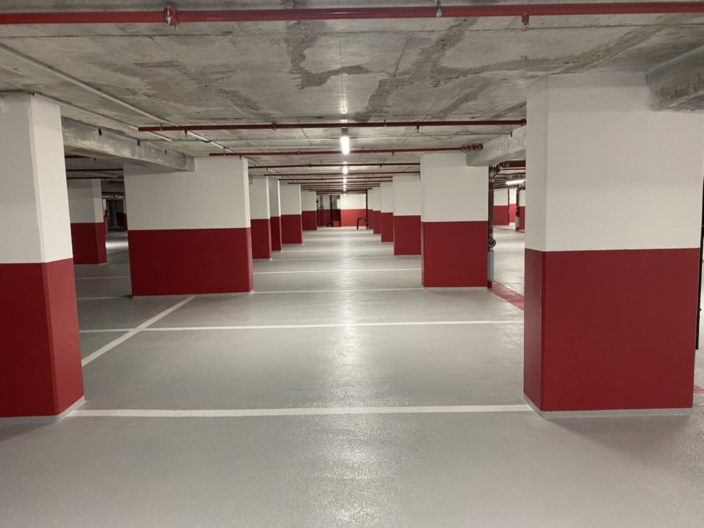 Parking souterrain — sol époxy